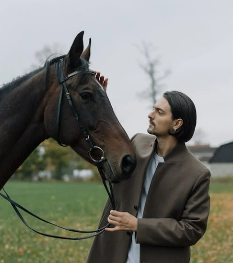 Street Style Spotlight: Trendsetters and Their Signature Looks